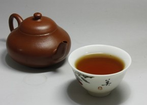 从红茶茶汤调味与否来分清饮法和调饮法